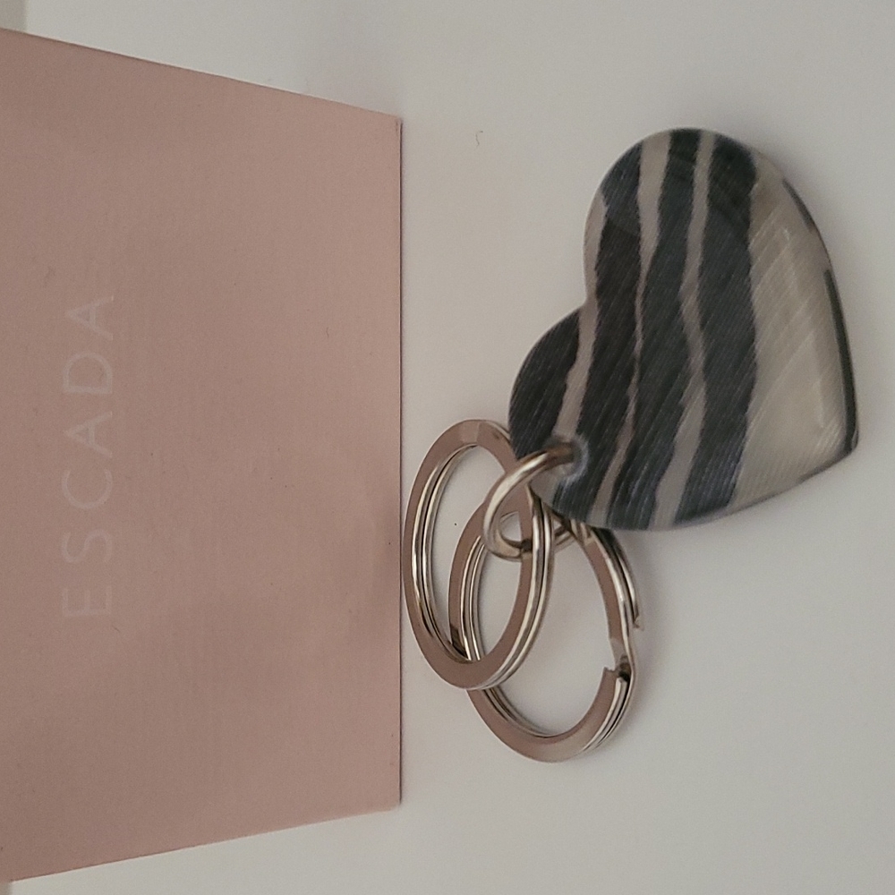Escada Keychain - Picture 2 of 5